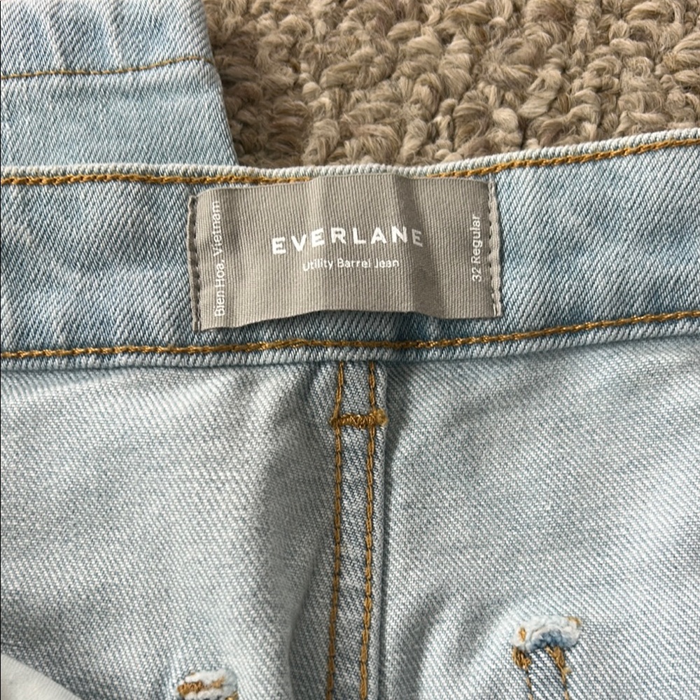 Everlane Blue Relaxed Jeans with Light Wash - Picture 2 of 7